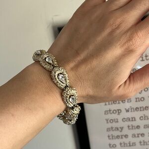 Elegant Gold chunky bracelet